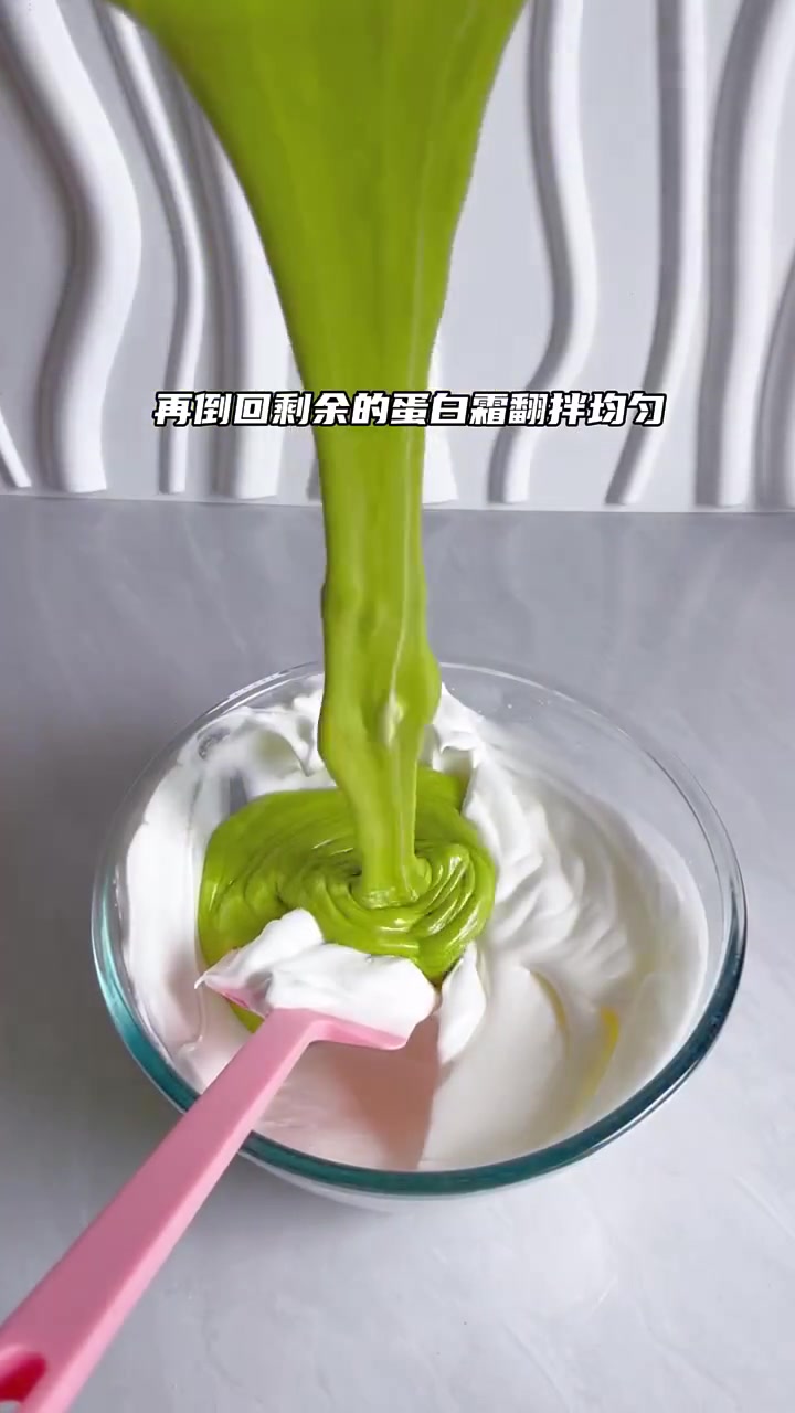 卡通蛋糕卷也太好看了吧！抹茶蛋糕体搭配抹茶奶油