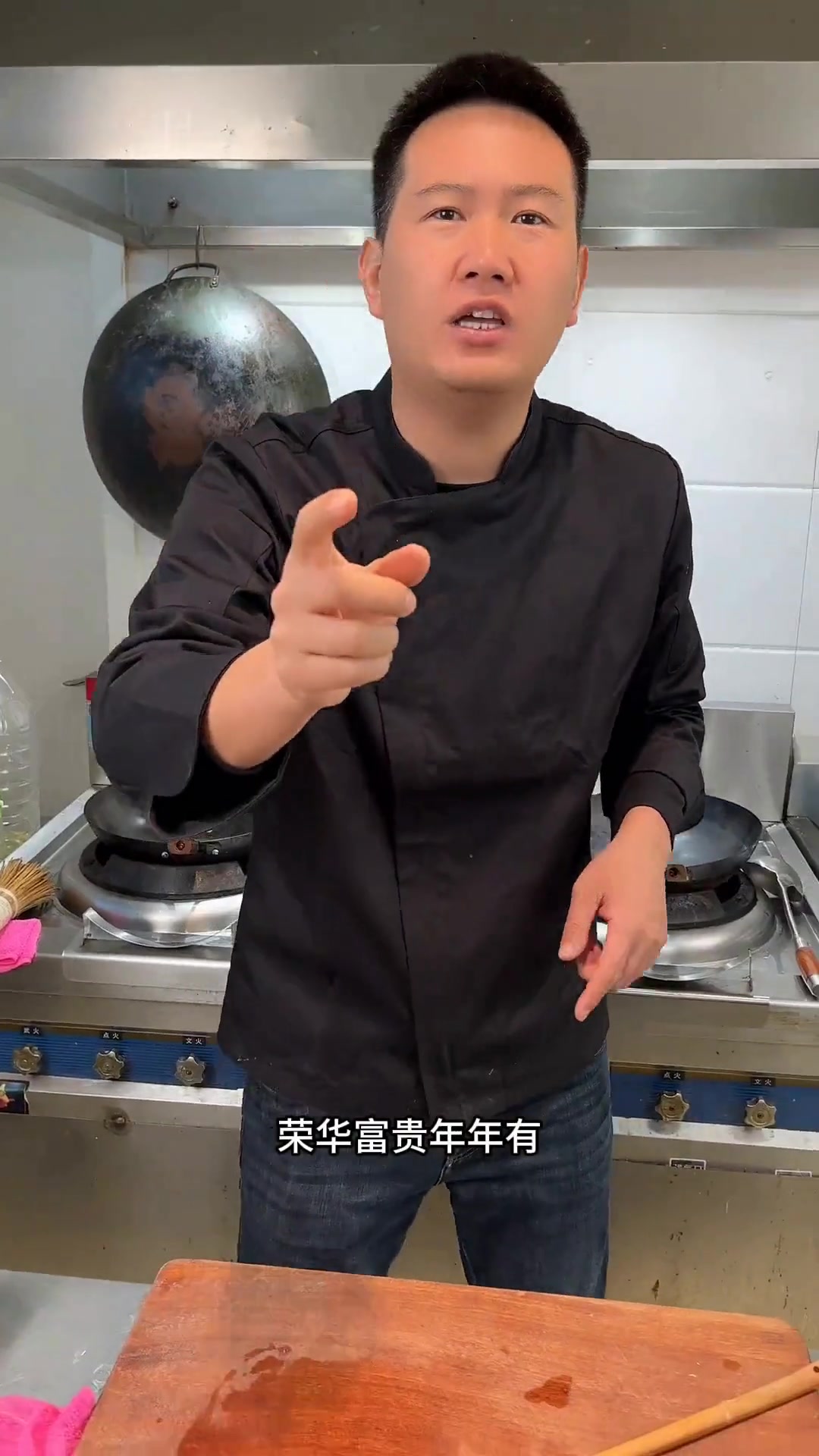 豆腐萝卜煲，冬天喝上一口那是暖心又暖胃啊！