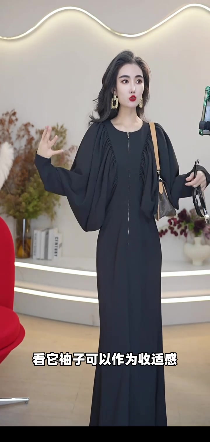 小肚子星人有救了！显瘦鱼尾裙包容各种身材，冬季单穿打底都好看！