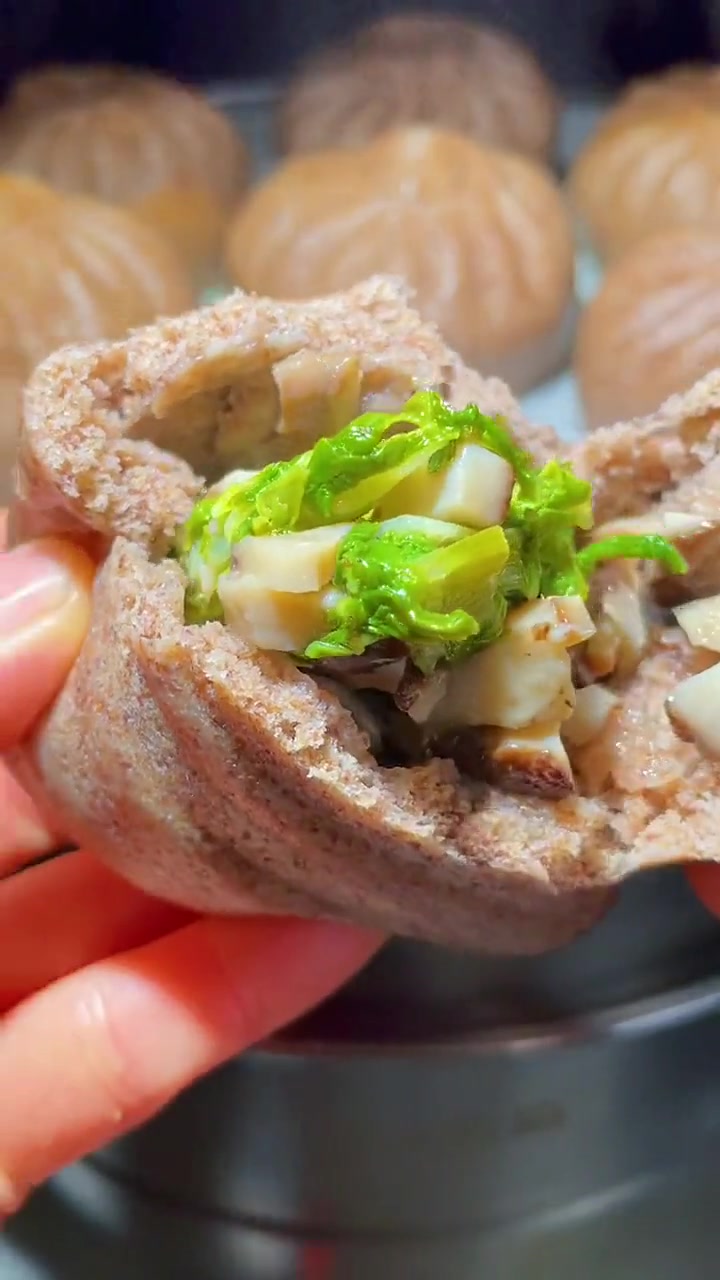 姐妹们要的粗粮黑全麦青菜香菇包教程来啦