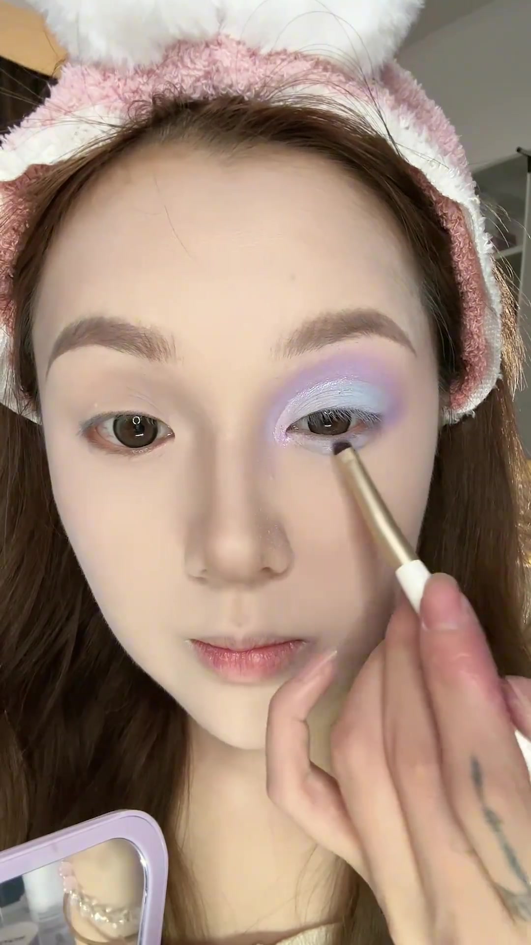 美人鱼上岸给老婆们教眼妆啦