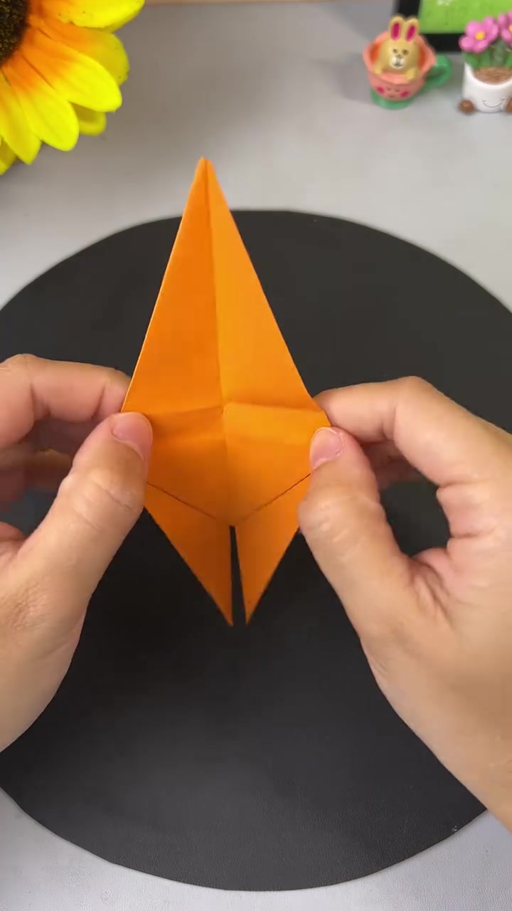 过期的小米不要扔，可以做一个小鸡啄米玩具，简单又好玩，童趣十足