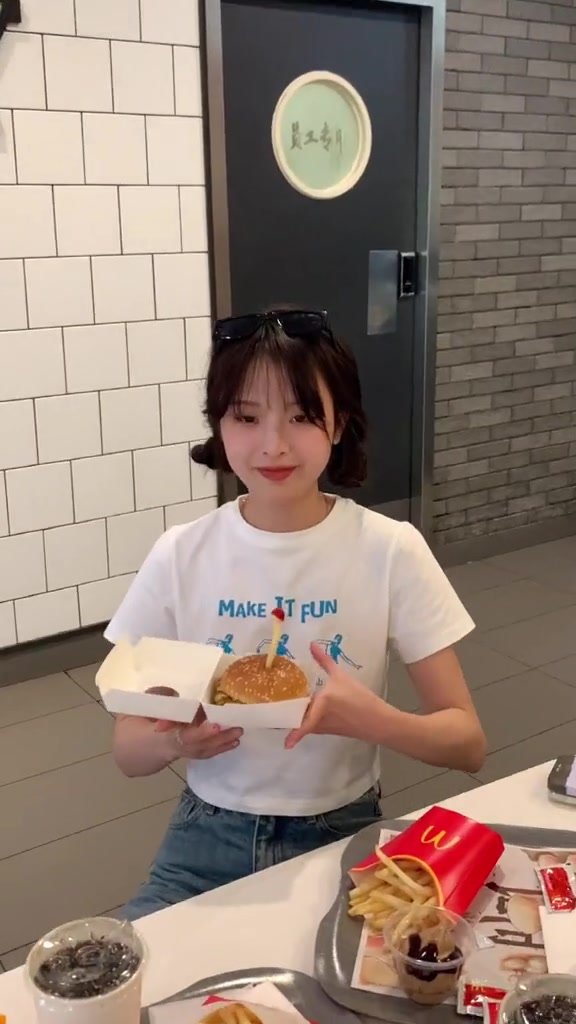 今天和朋友去麦当劳过生日啦~ 生日快乐 生活碎片 o