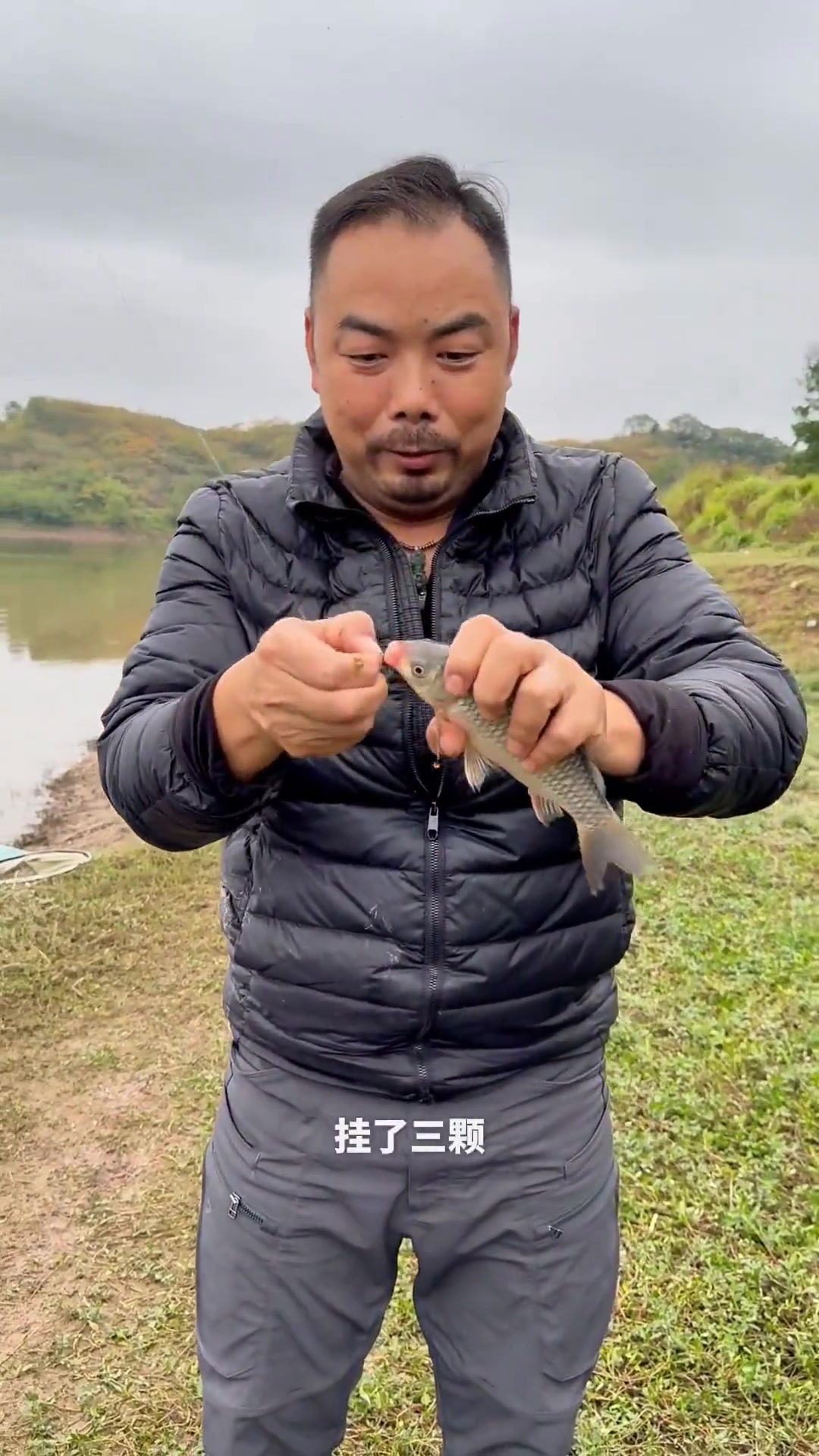 冬季钓大板鲫,到底是选浅水还是深水,我来给我大家测试一下