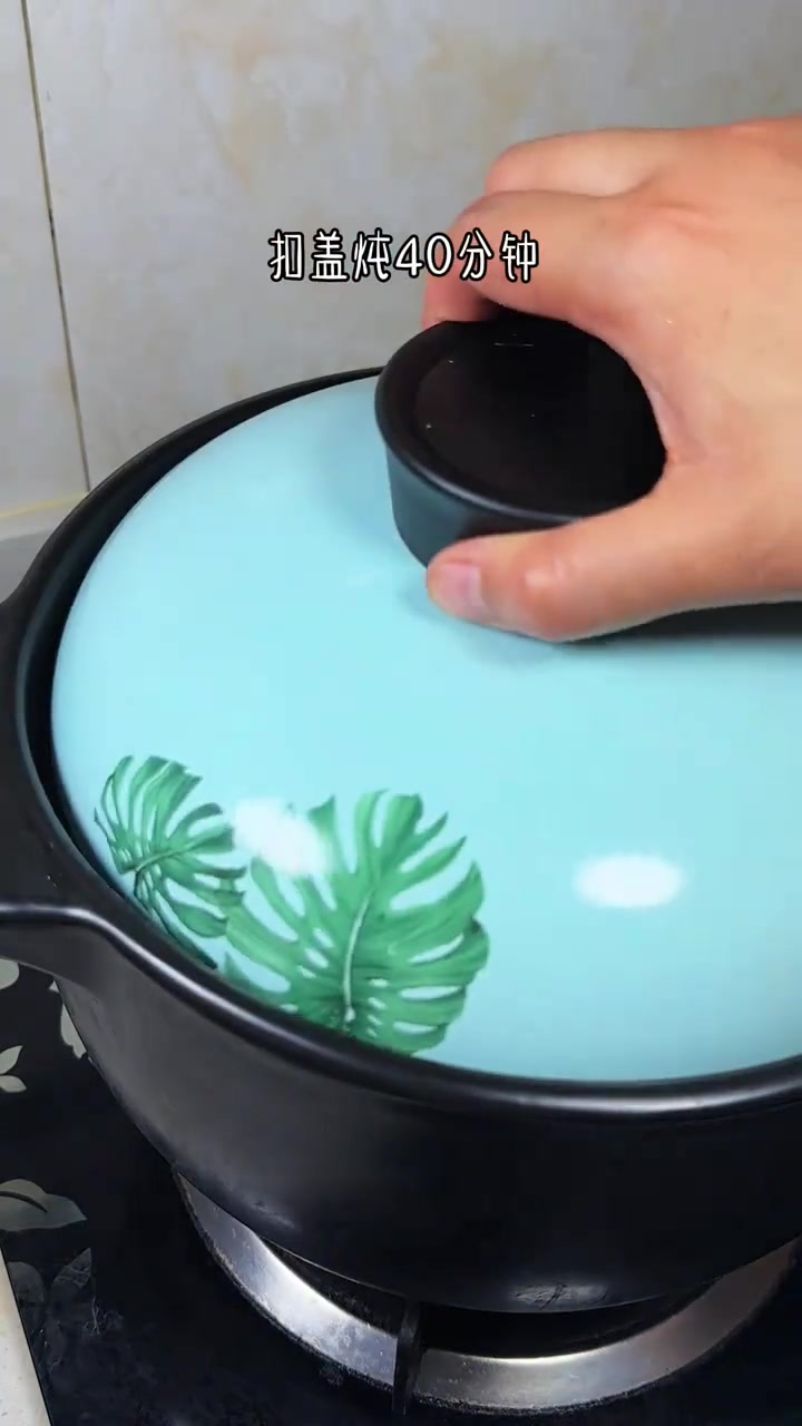 排骨汤怎样炖才好喝？不加任何佐料，汤鲜味美