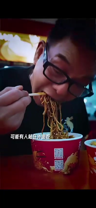 朋友们说去武汉必吃-热干面，试试有什么不一样！