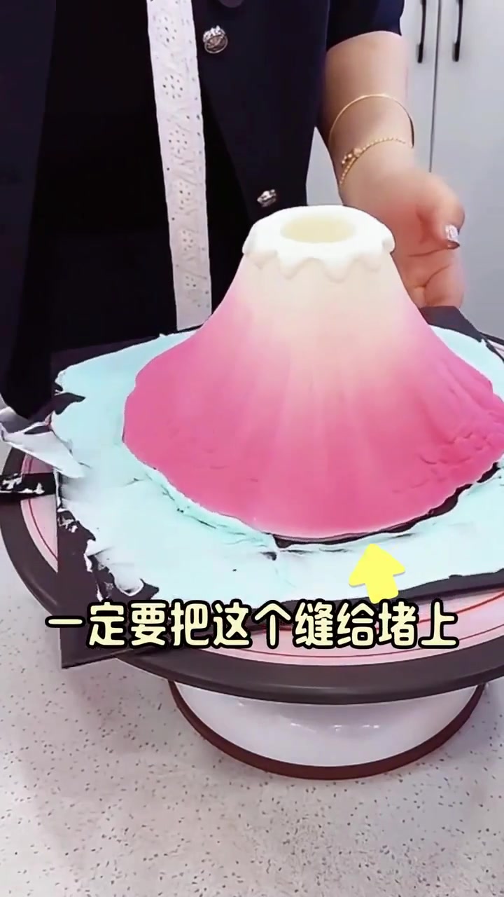 在家也能做漂亮的法甜了！不需喷砂枪，不用急冻柜！网红火山蛋糕