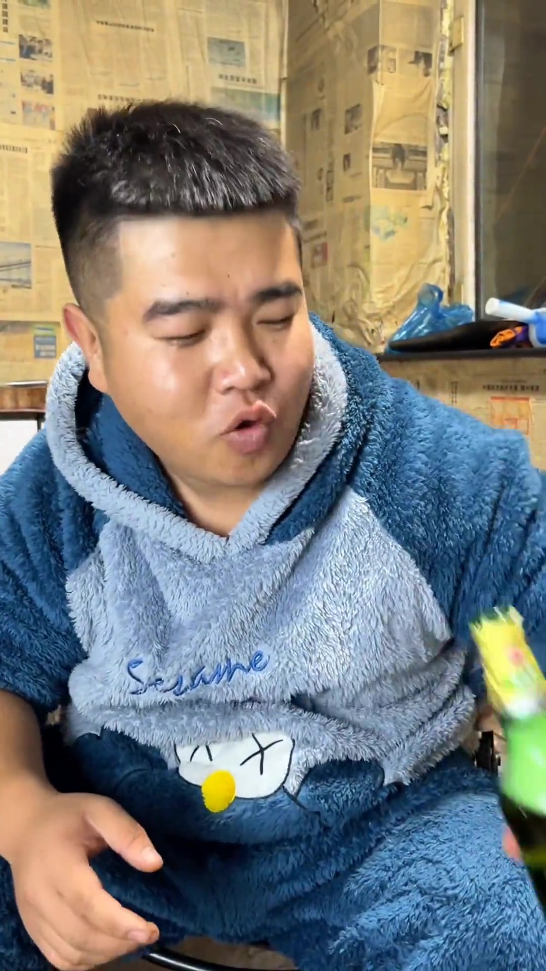 深夜炭烤毛鸡仔,治愈系乡村美食