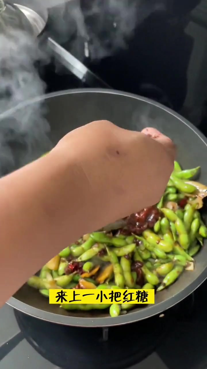 卤一锅周黑鸭毛豆，追剧吃再好不过了！