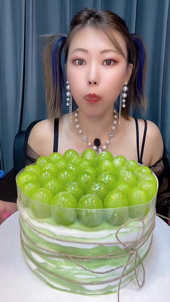 水果葡萄慕斯蛋糕