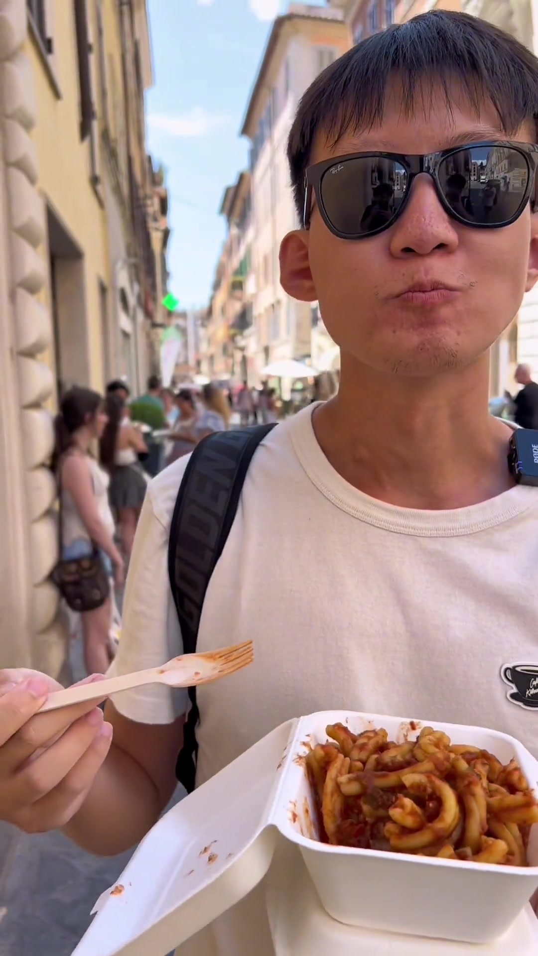 意大利罗马街头意面,竟和盒饭有惊人相似!