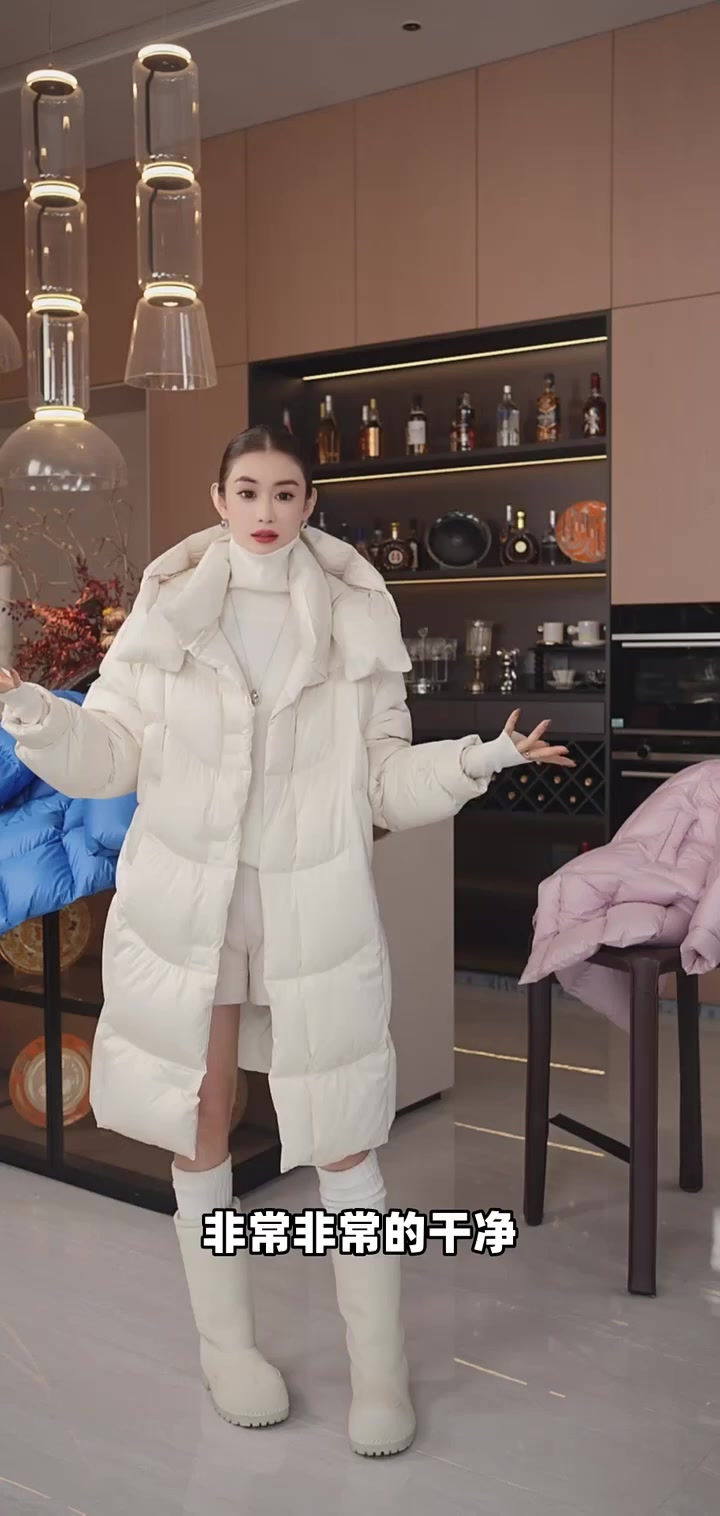 大鹅绒羽绒服保暖又高级?九五白鹅绒+可拆帽设计,穿出氛围感冬装!