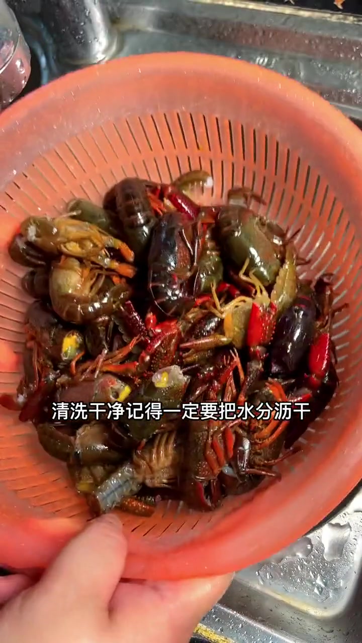 说出来你可能不信，在家也可以吃到潜江的油焖大虾