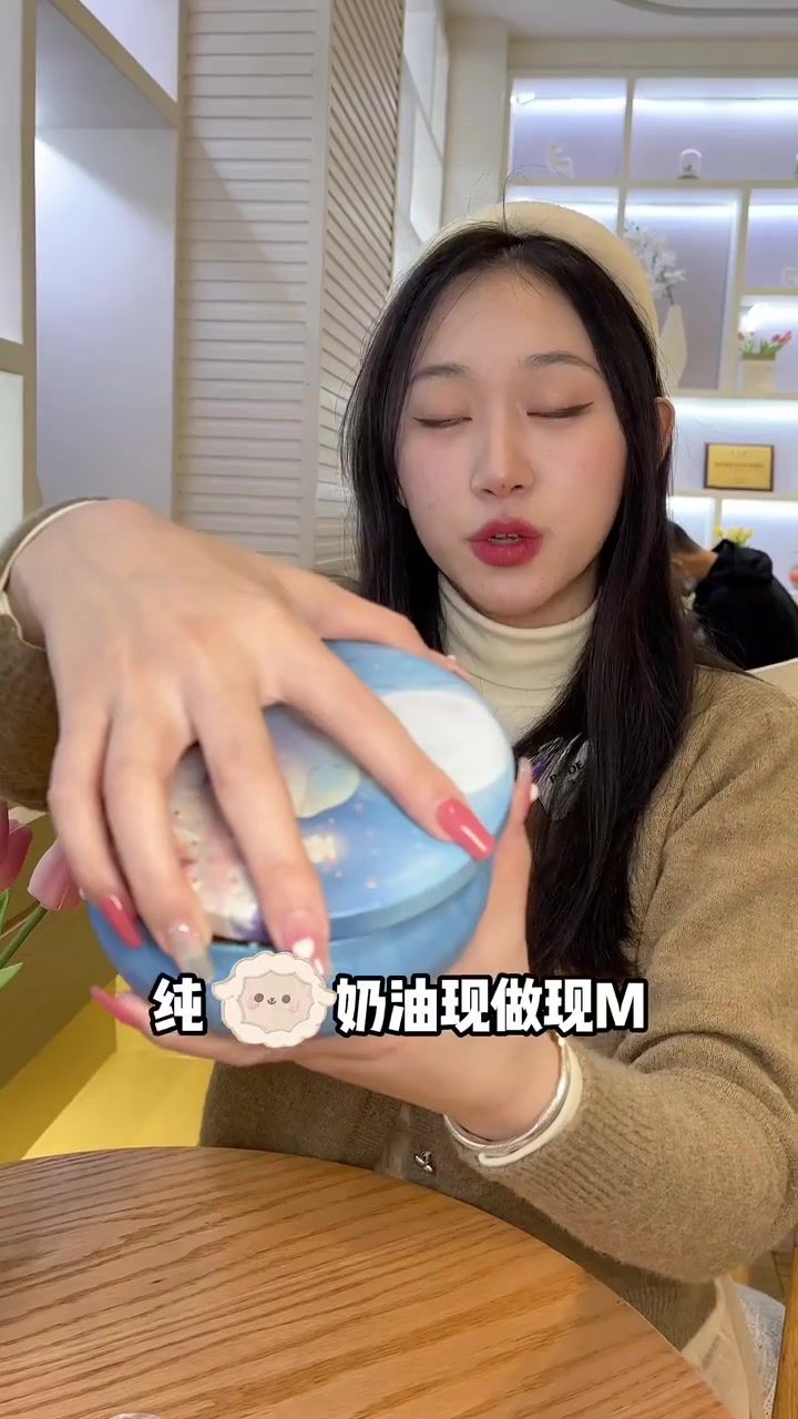 好可爱的盒子蛋糕。我外甥女喜欢了～