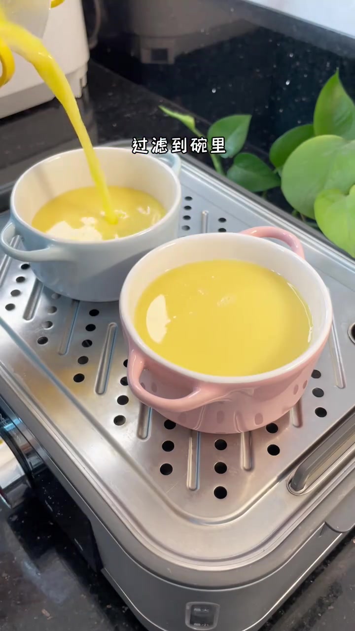 小学生早餐｜今天煮了一锅超级鲜美又暖胃的鲜虾排骨砂锅粥