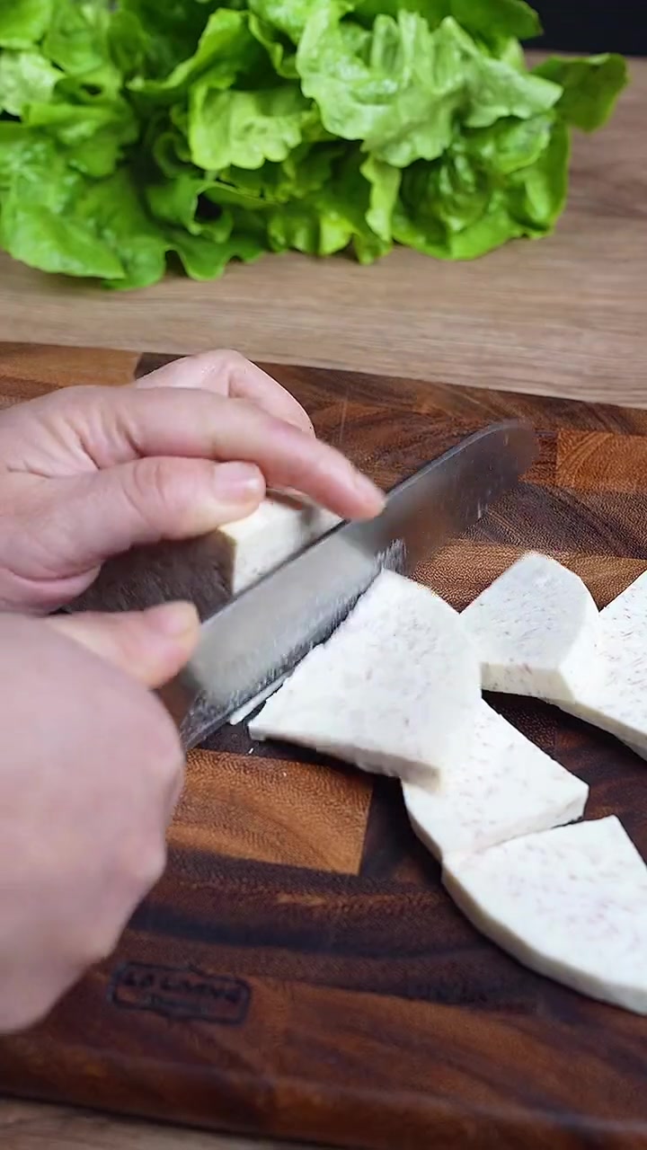 香芋蒸腊肉的家常做法