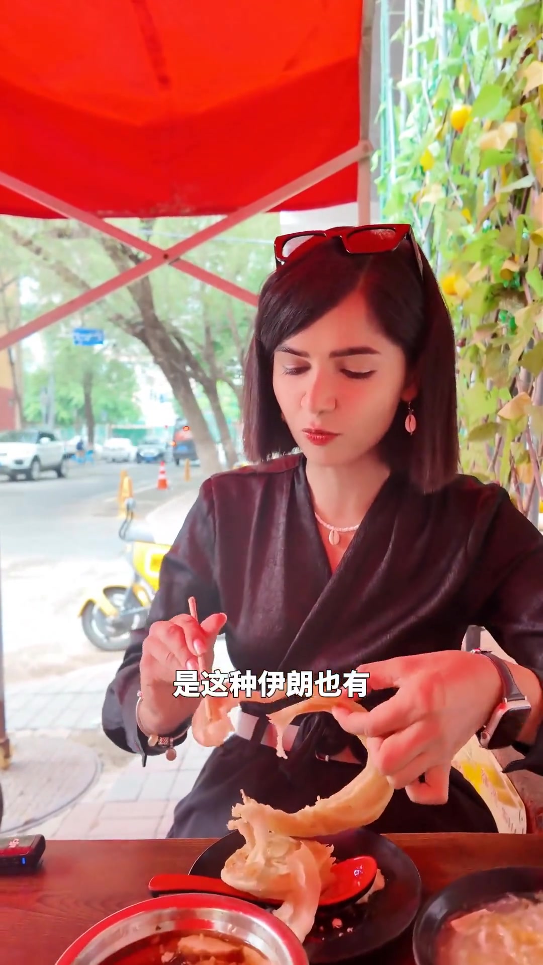 老外特种兵24小时游沈阳，第一次在东北吃鸡蛋糕……