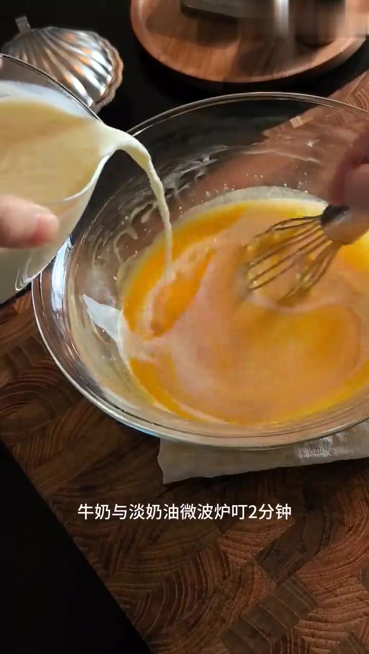 秋日甜点｜米奶油 焙茶焦糖布丁 朗姆酒栗子蒙布朗