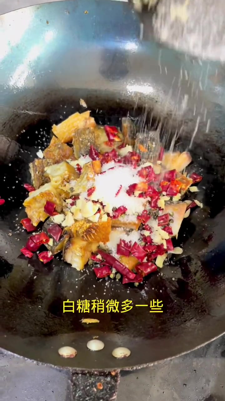 家里如果还有腊鱼，就一定要这样做一道糖醋腊鱼