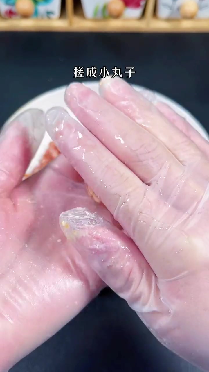 年夜饭第十一道菜“阖家团圆”，预祝大家幸福美满