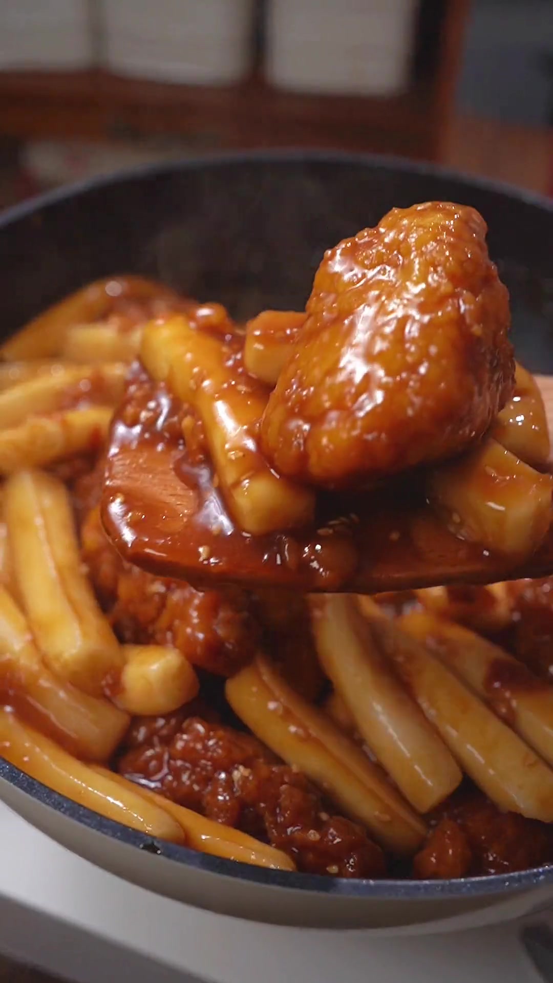 吃剩炸鸡别扔！能用来做炸鸡年糕！