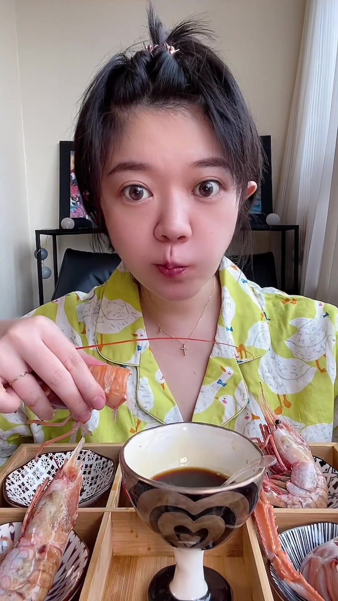 国产鳌虾初体验，壳软不扎嘴，肉质不输，爱了，我准备开始囤货了哈哈