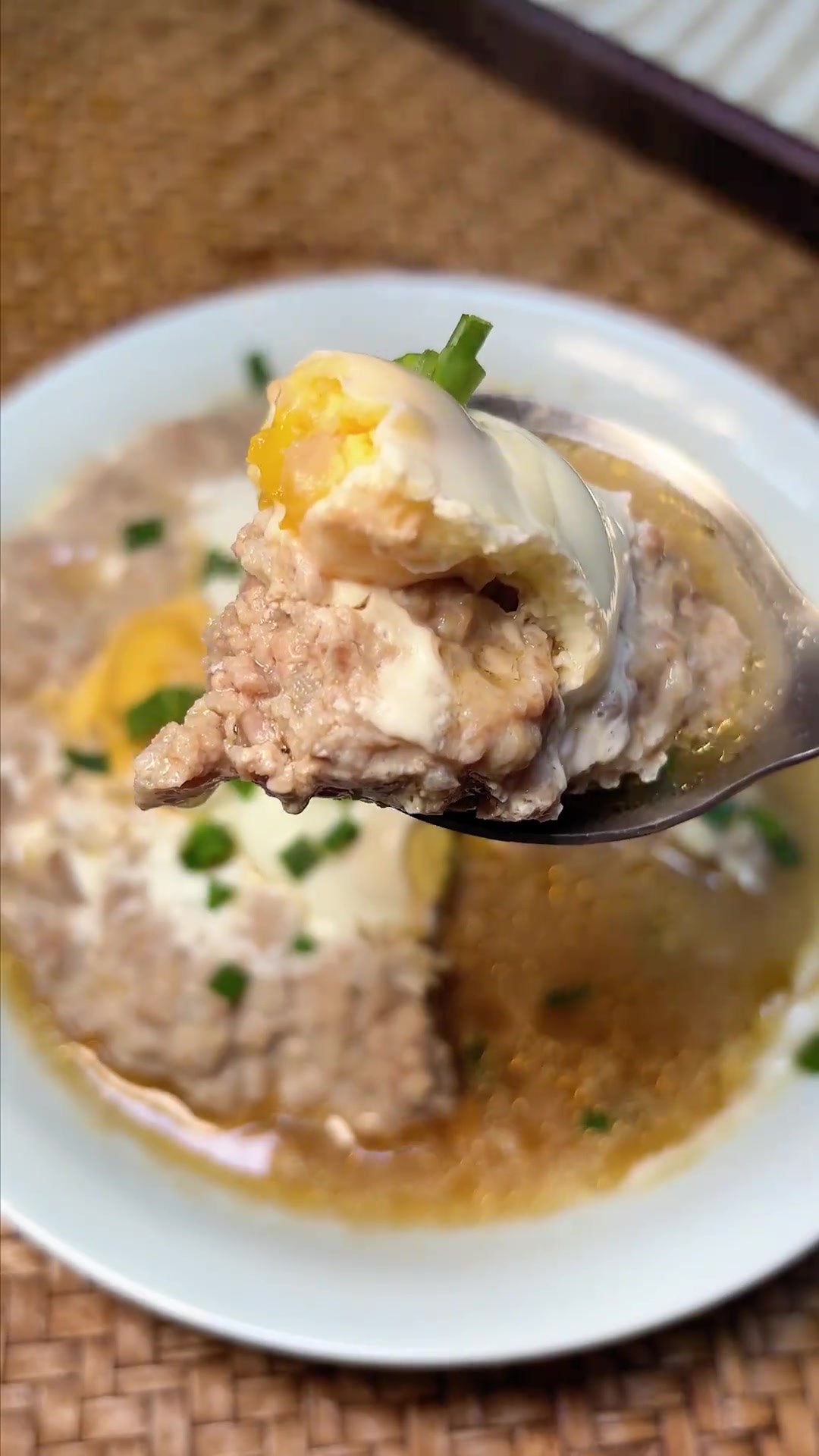 非常家常的肉饼蒸蛋，江浙沪人家都喜欢！鲜