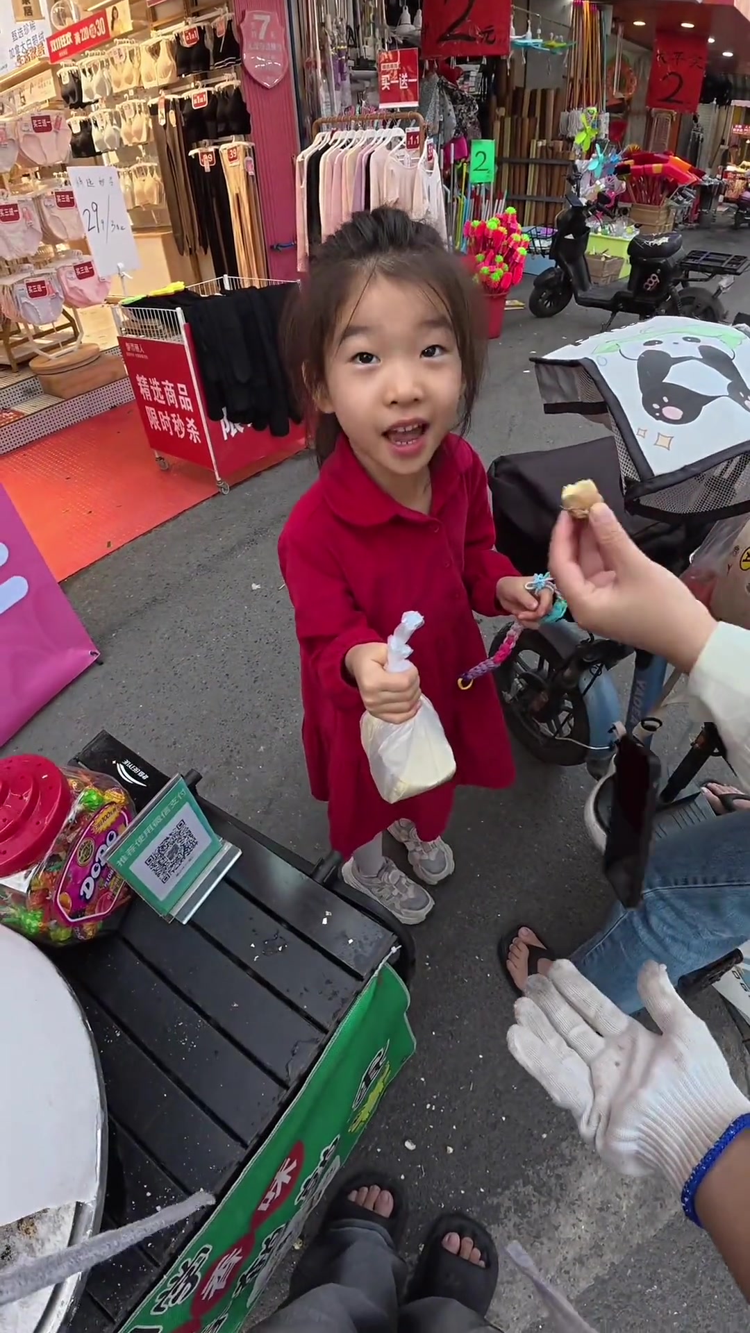 第一视角带您体验菜市场摆摊日常