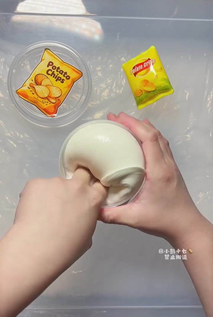 原味薯片「这款是个微水潭,拉布起泡都好玩,配件是个小发卡很实用,哈哈哈」