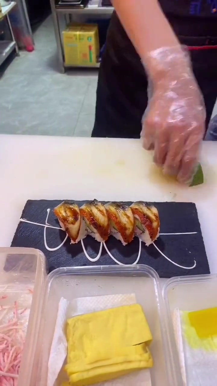 教学来了，鳗鱼寿司