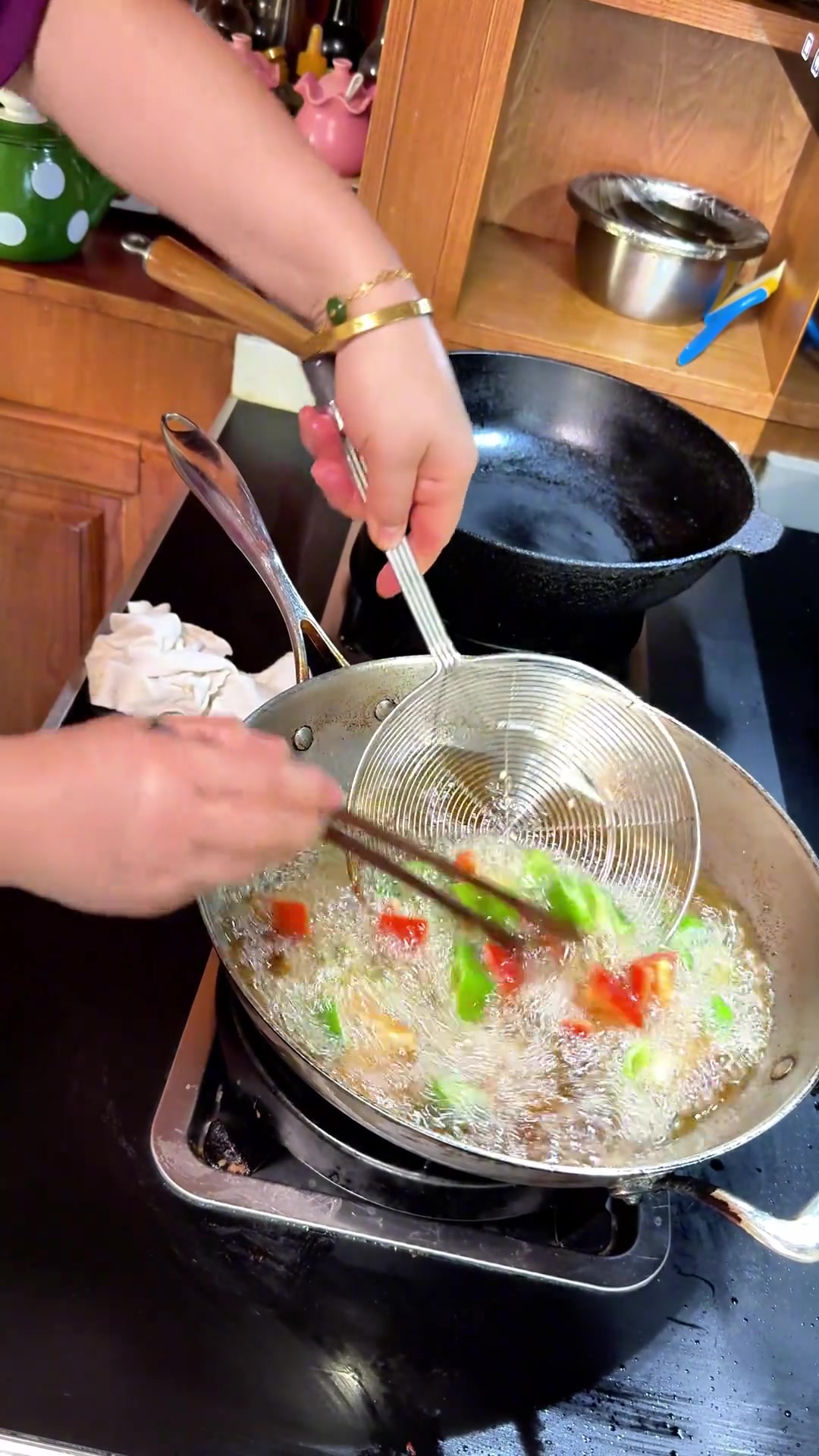 奇台人记忆里，妈妈做的过油肉拌面超幸福