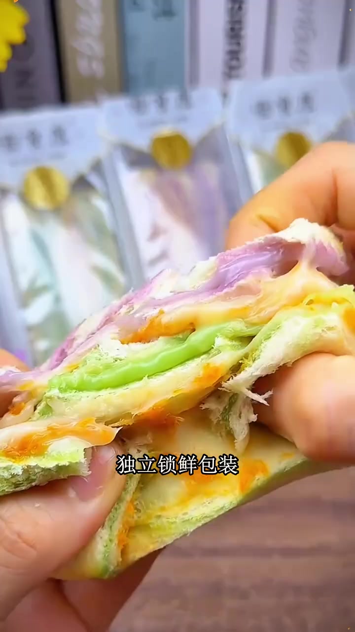 户外钓鱼时吃!麦食度巧克力芋泥三明治,小包装放钓鱼箱,钓累了拆包吃,不沾鱼饵不脏手,钓到大