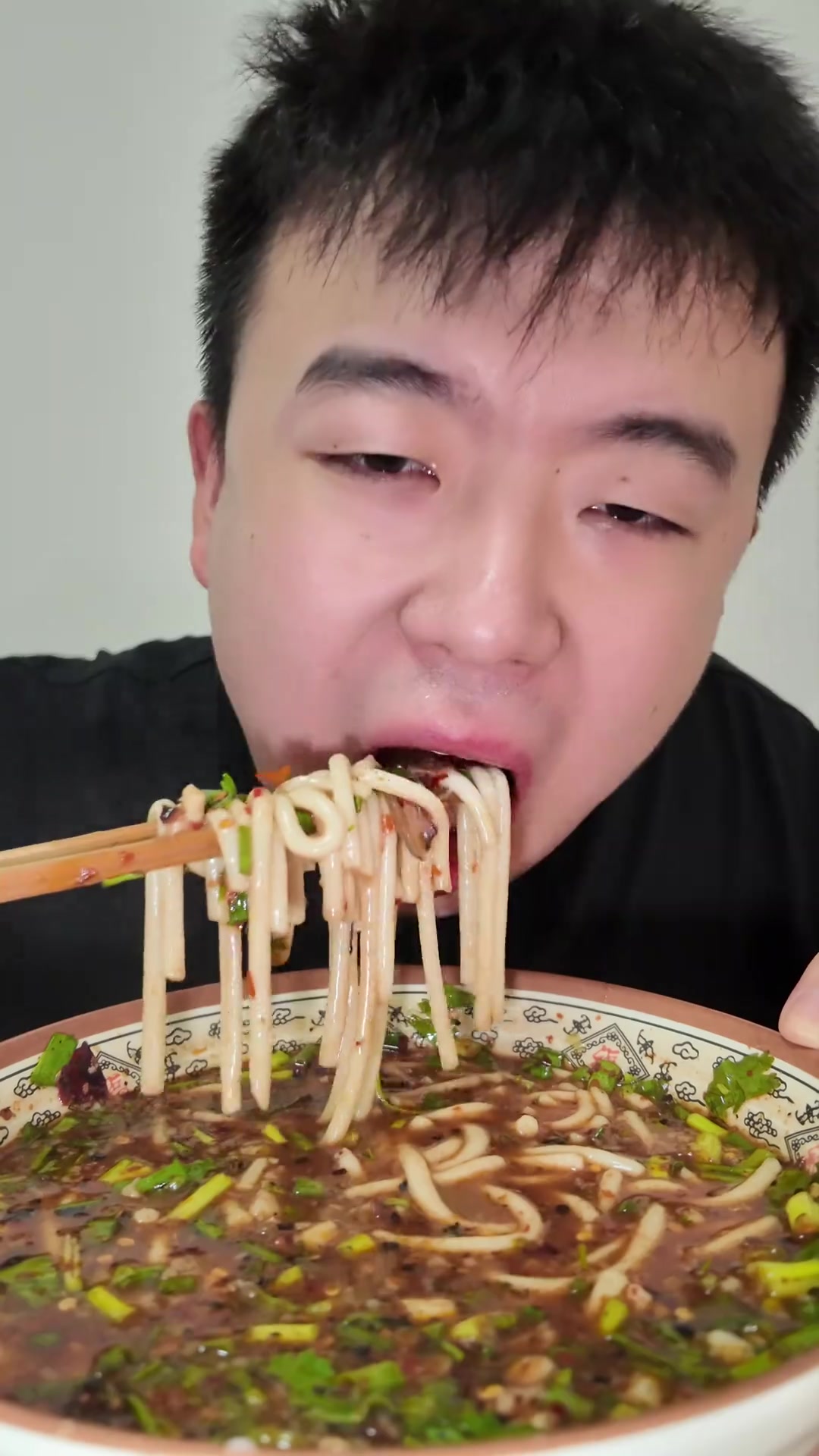 成都小巷里的会理羊肉粉,味道地道够乡愁