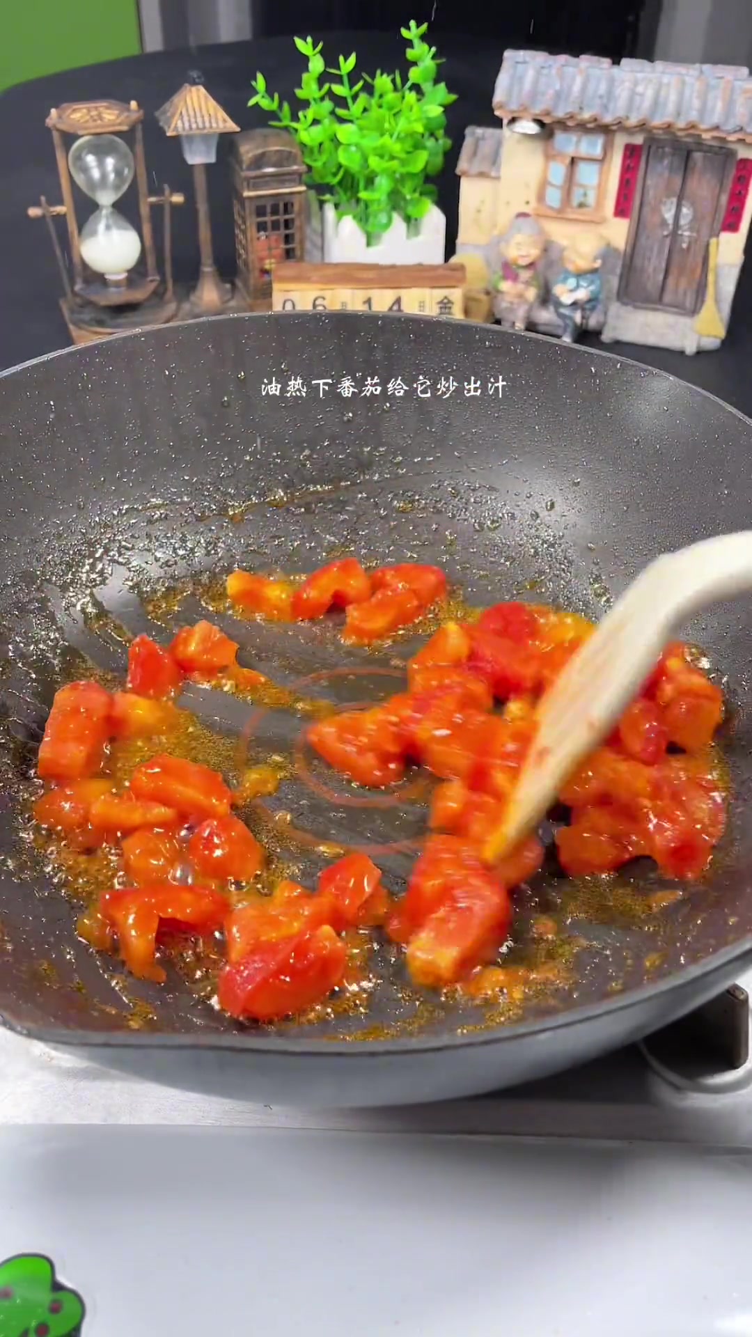 夏天必学！长高补钙的豆腐番茄虾滑汤做法来啦