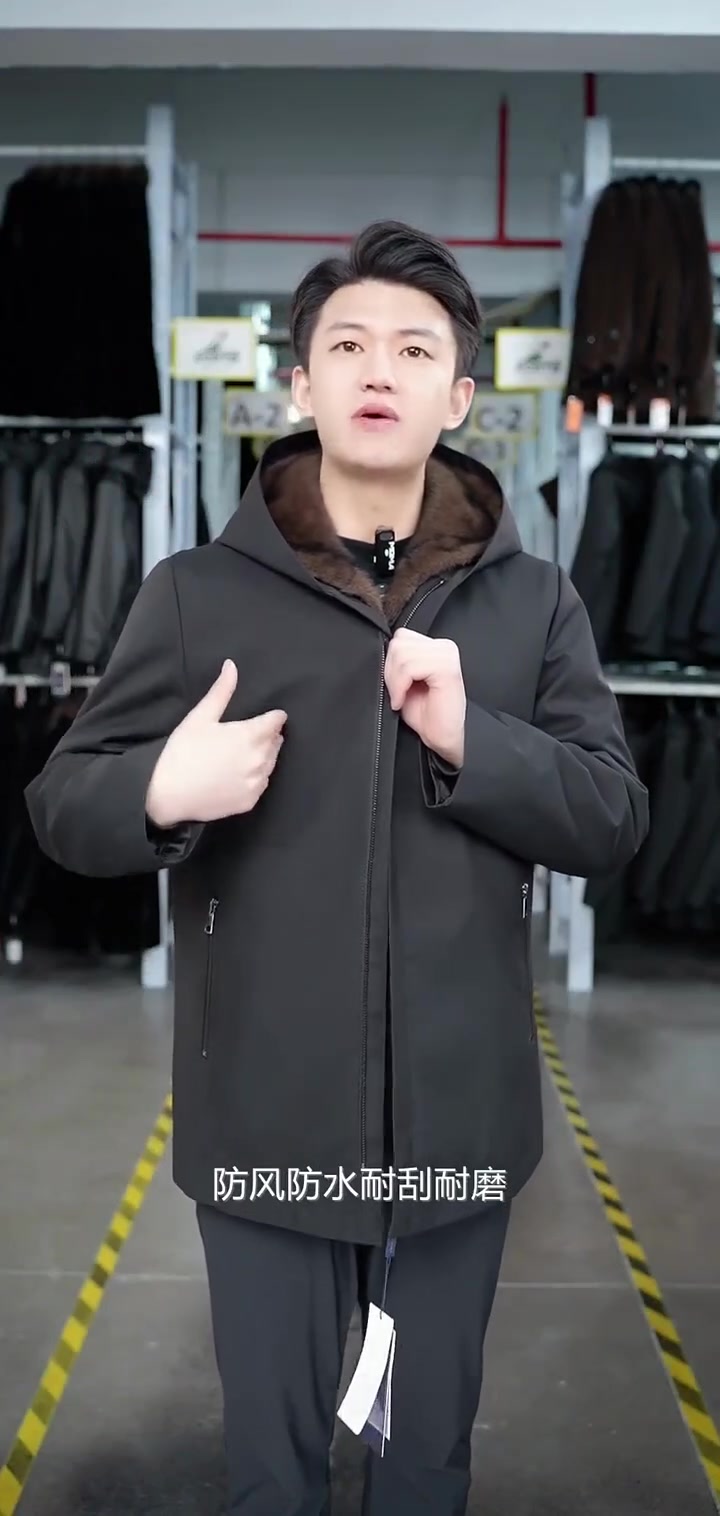 冬季必备!海宁男士派克服,轻盈又保暖,内胆设计彰显品味