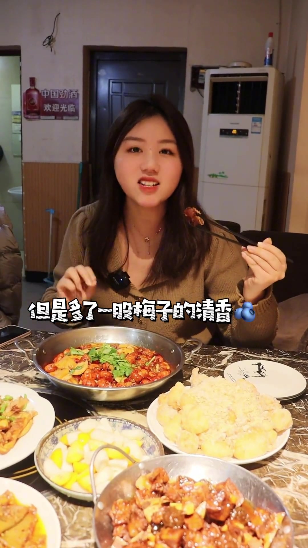 猪耳朵炒烧饼和菠萝年糕炒虾尾都超好吃!