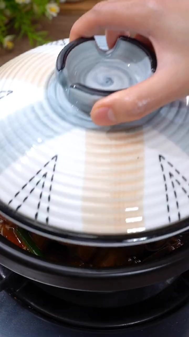 花甲鸡煲一滴水都不用放，大排档风味，鲜甜美味