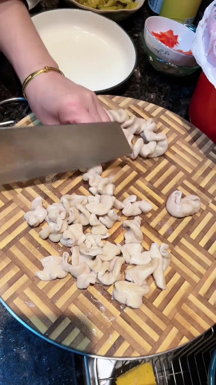 潮汕家常菜猪大肠酸菜煲家常做法猪大肠酸菜