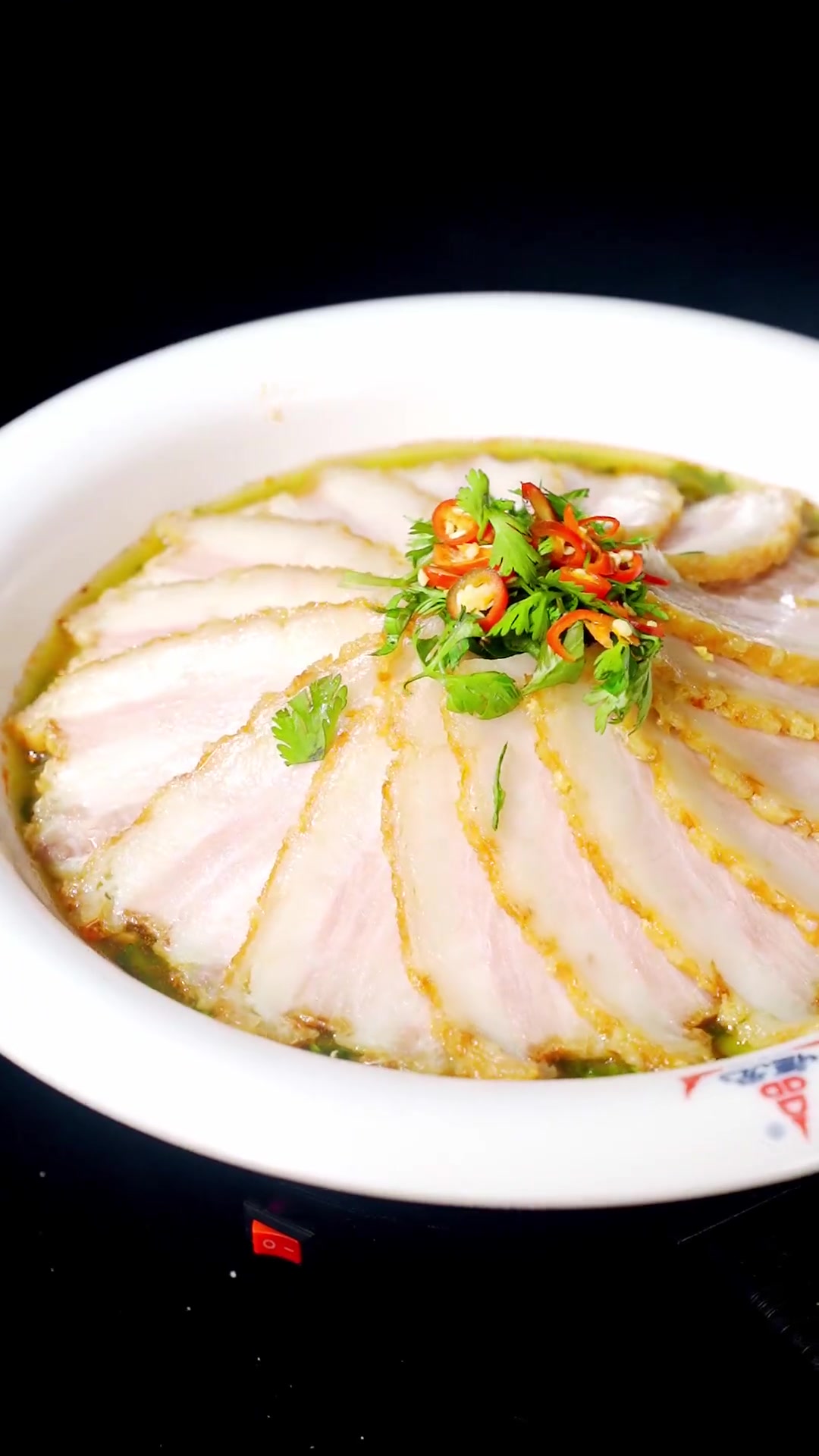 又是一道下饭的硬菜！云南的水腌菜拌大烧，吃过就忘不了！