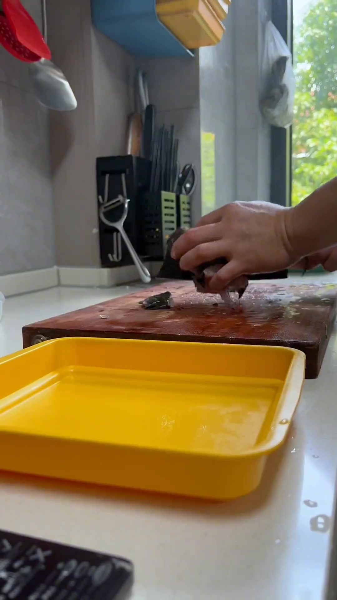 给老婆做香芋蒸排骨和黑鱼汤盼她早日康复