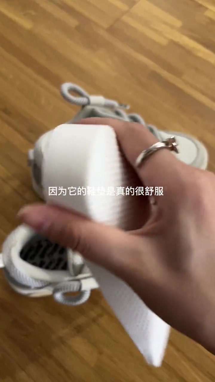 这款面包鞋其实蛮火的