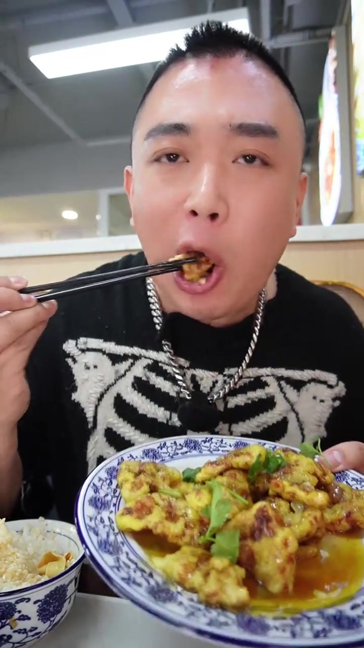 在北京十里河这的宝藏小店，东北老味儿清真菜，炒菜每样儿都巨下饭～这顿吃的那是真舒坦