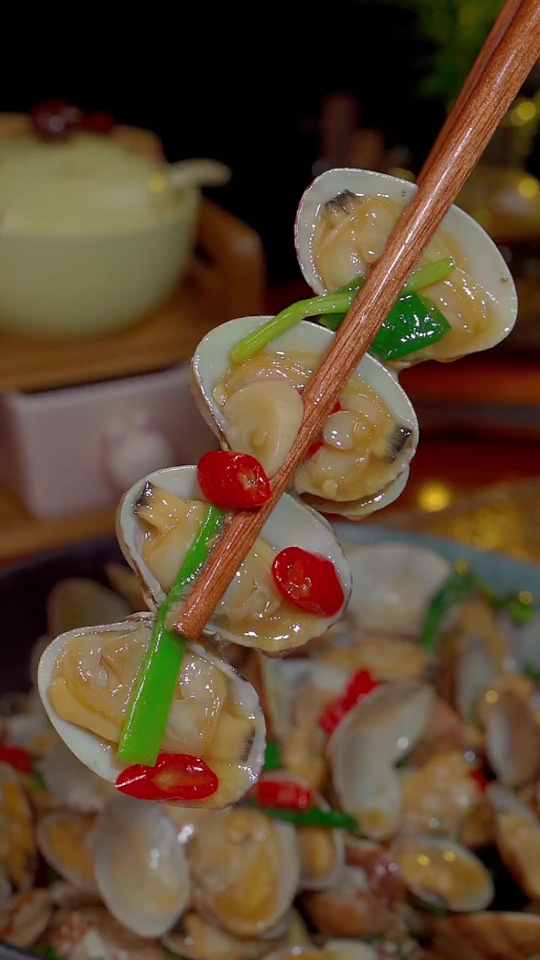 爆炒花甲这样做，鲜嫩美味，一吃就停不下来！