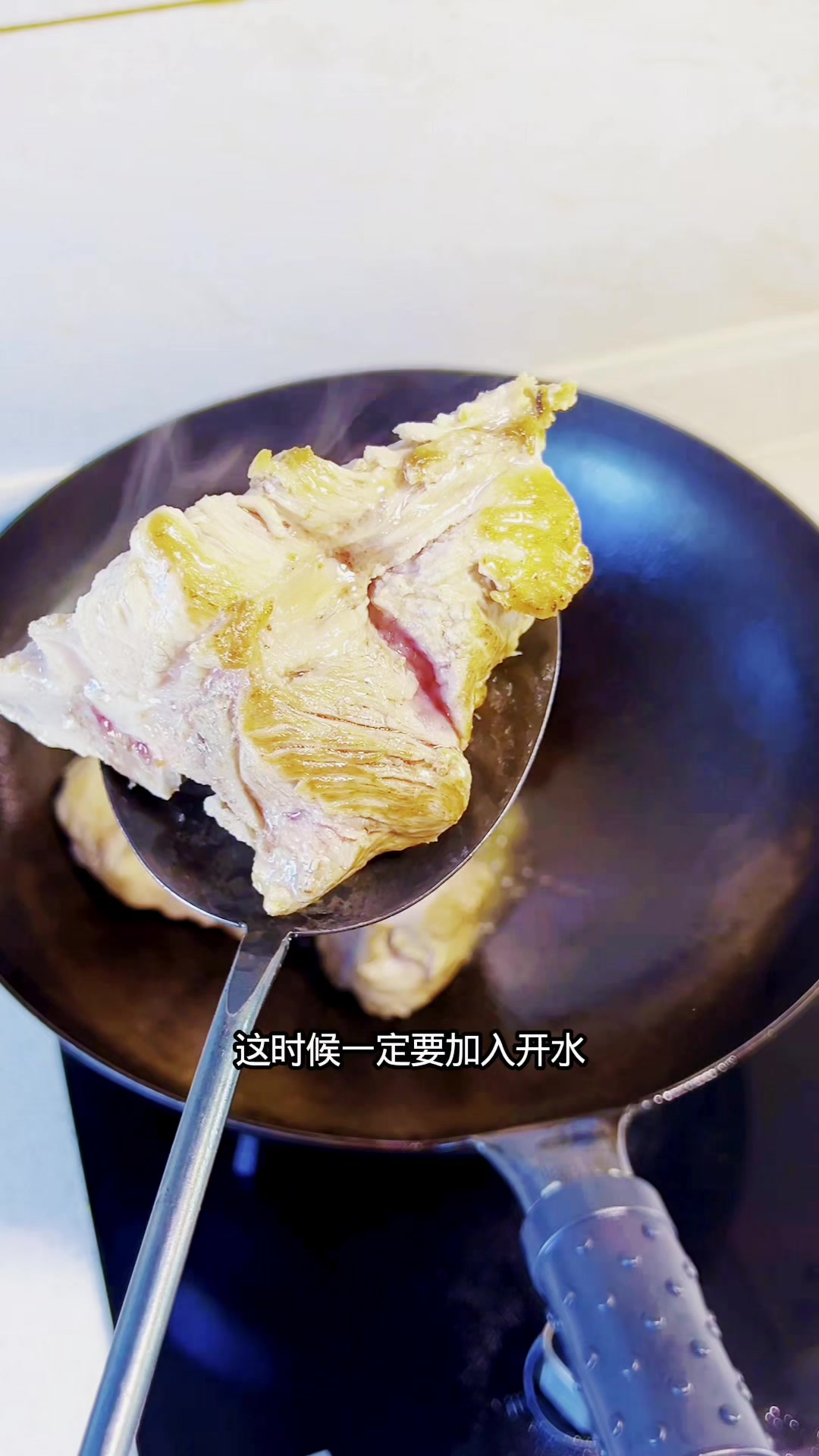 海带头炖大骨头汤适合秋冬季养生