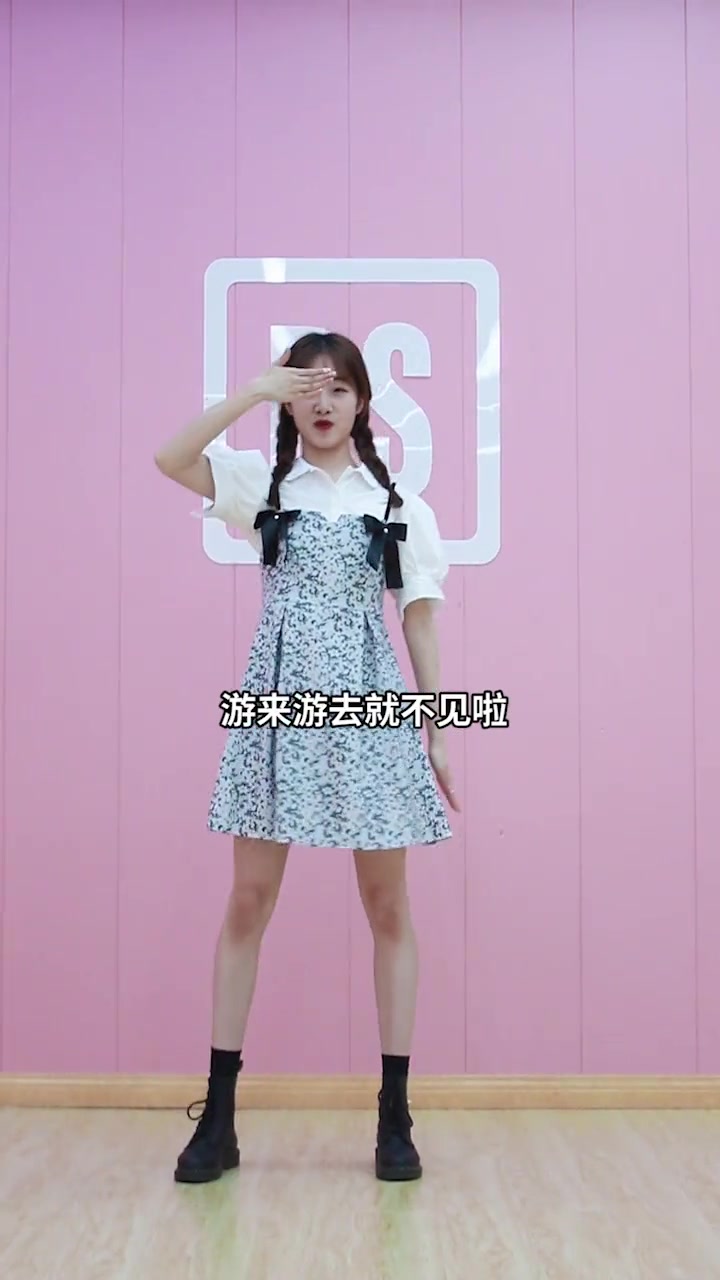 小鱼吐泡泡，上次看这么可爱的视频还是上次！