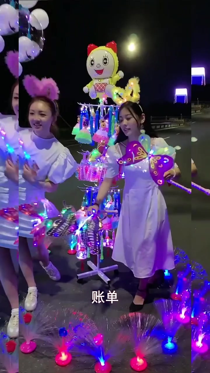 菜市场旁边卖这个日入800!地摊玩具低成本创业项目,宝妈1晚赚半月工资