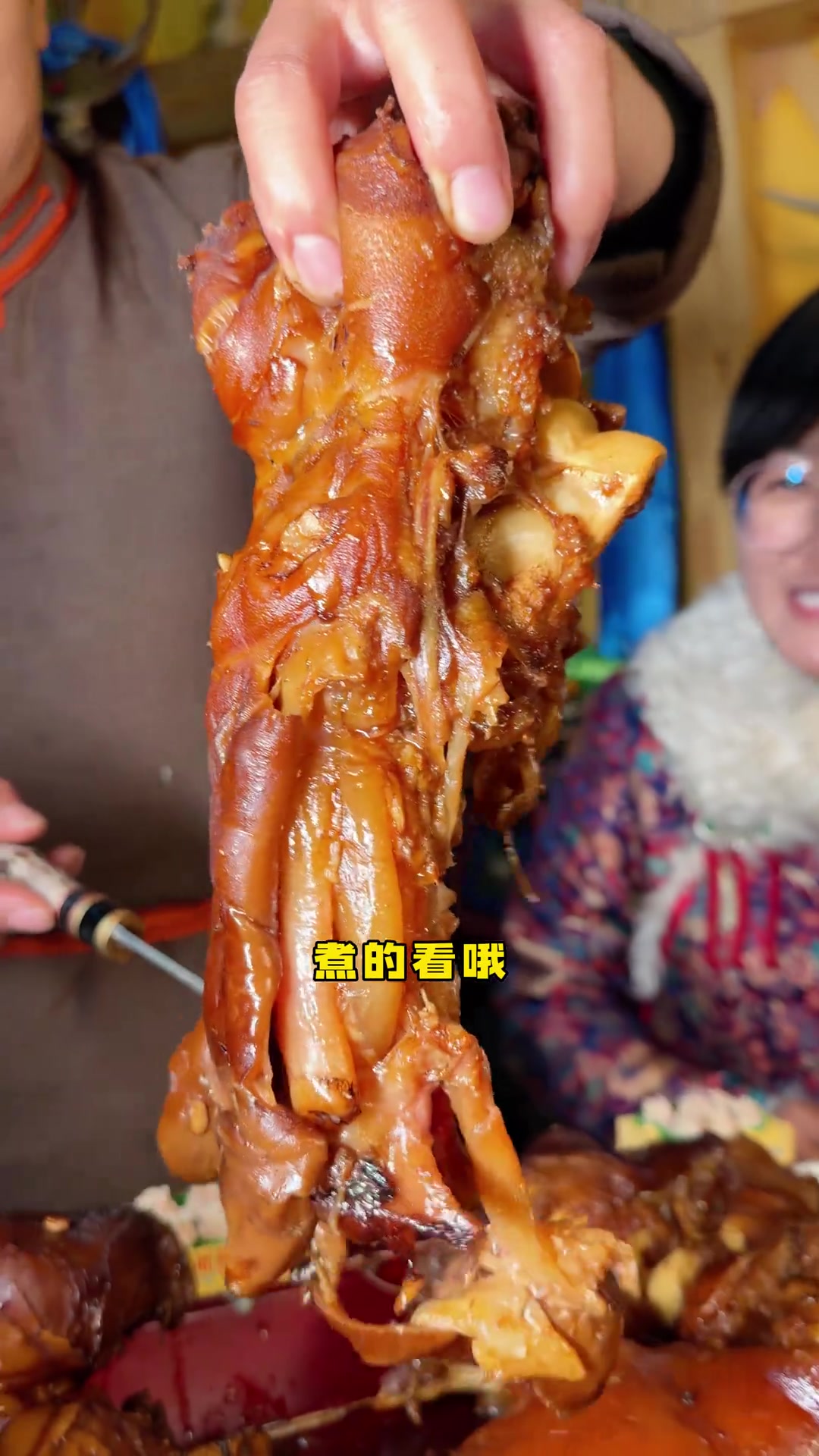 内蒙古屯冬储肉，整风干牛，卤牛蹄子炖羊龙骨
