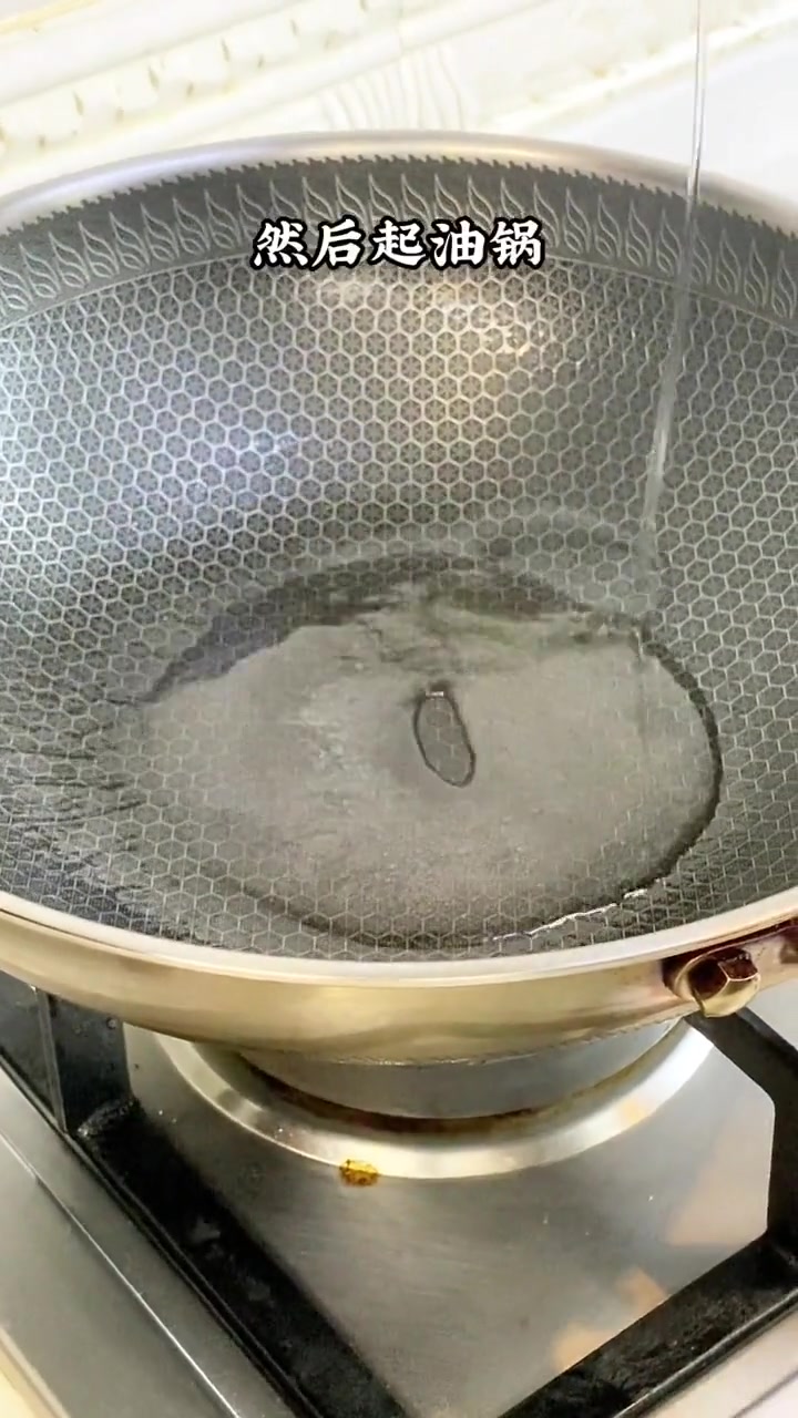 腊肉鸡蛋干炒大蒜