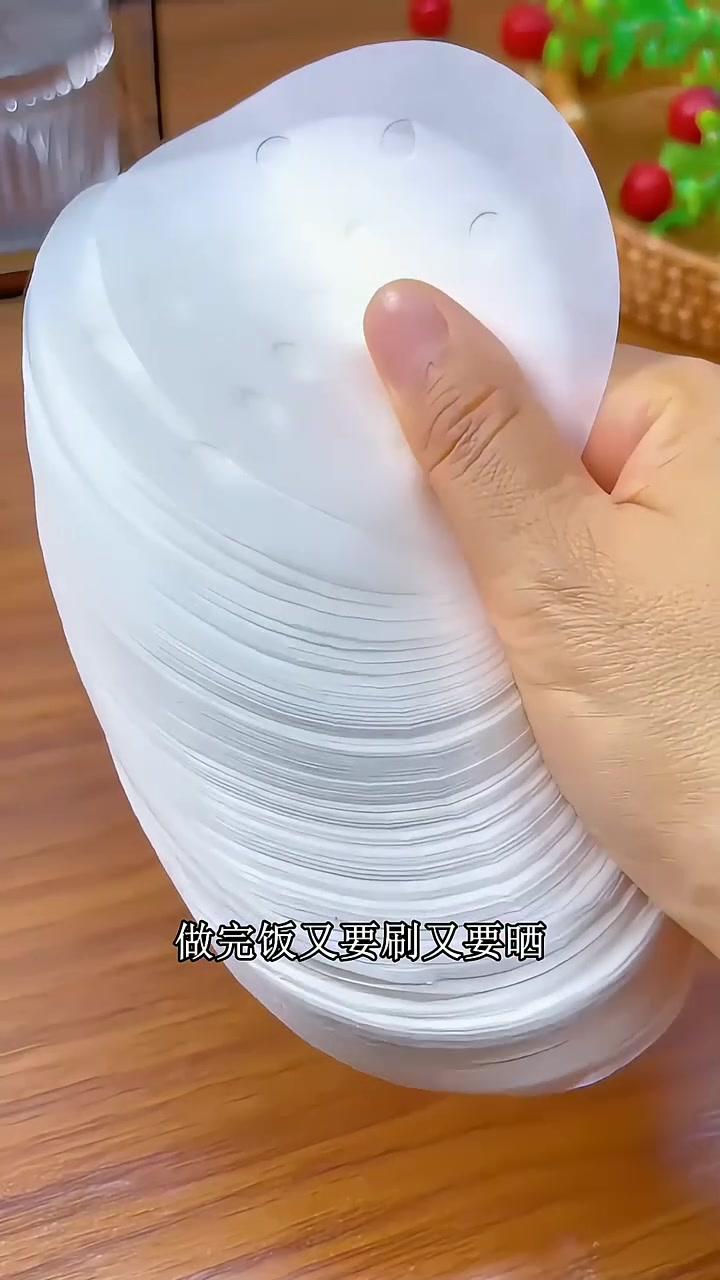 蒸笼垫纸高温下无有害物质！蒸包子时温度高，纸张也不会释放有害物质，保证食物安全，吃着放心！