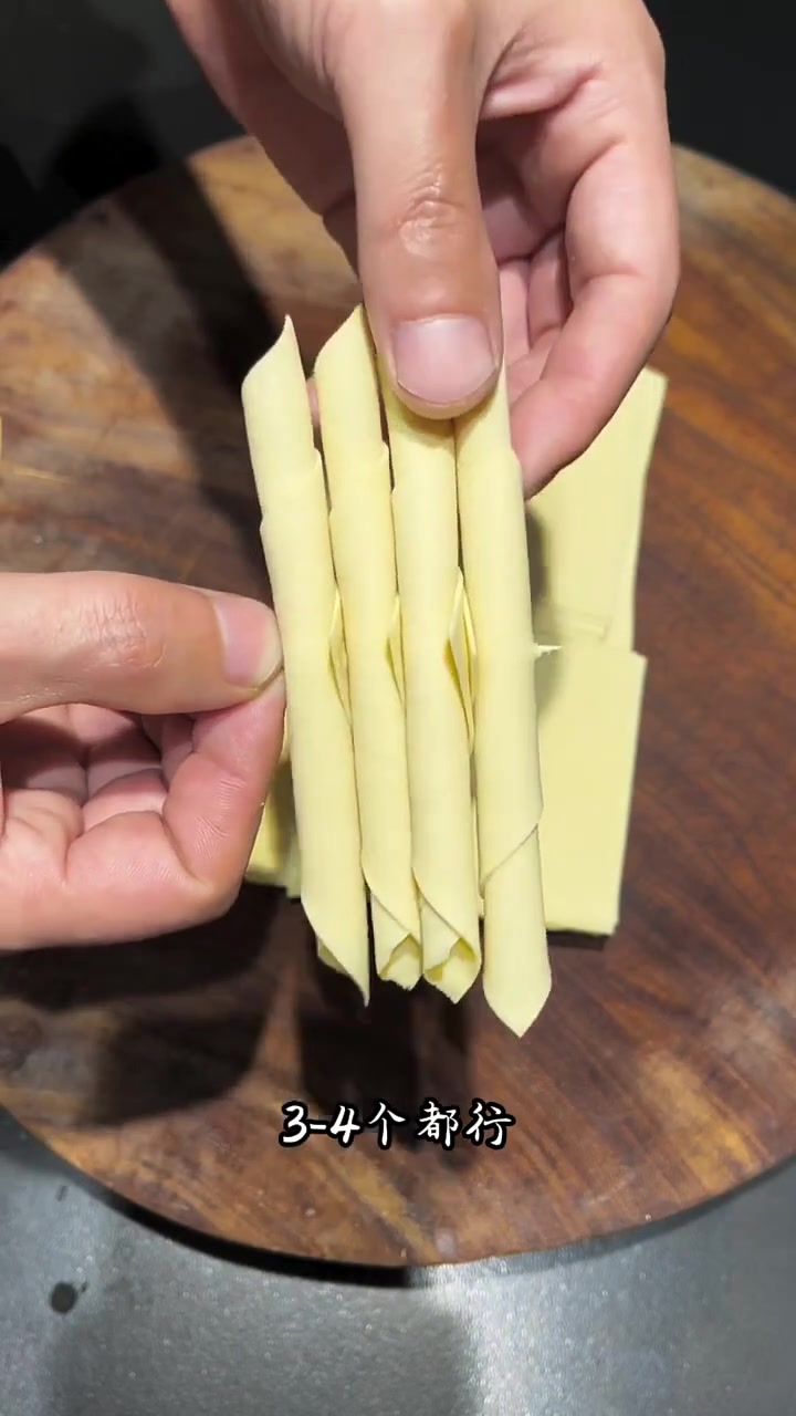 火遍东北大街小巷的烟熏鸡汤豆腐串，小厨教你在家做